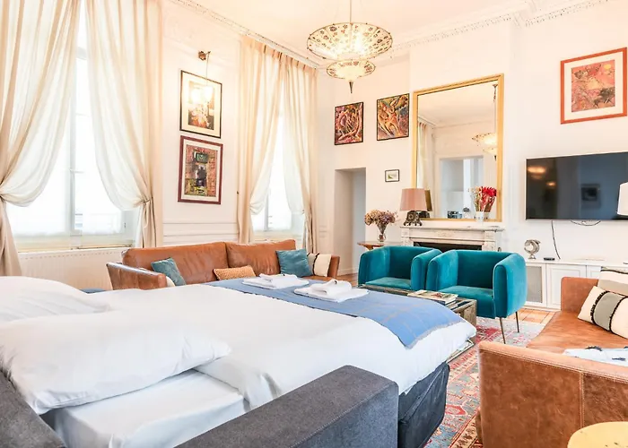 Luxury Typical Parisian Flat - 5 Min From Louvre