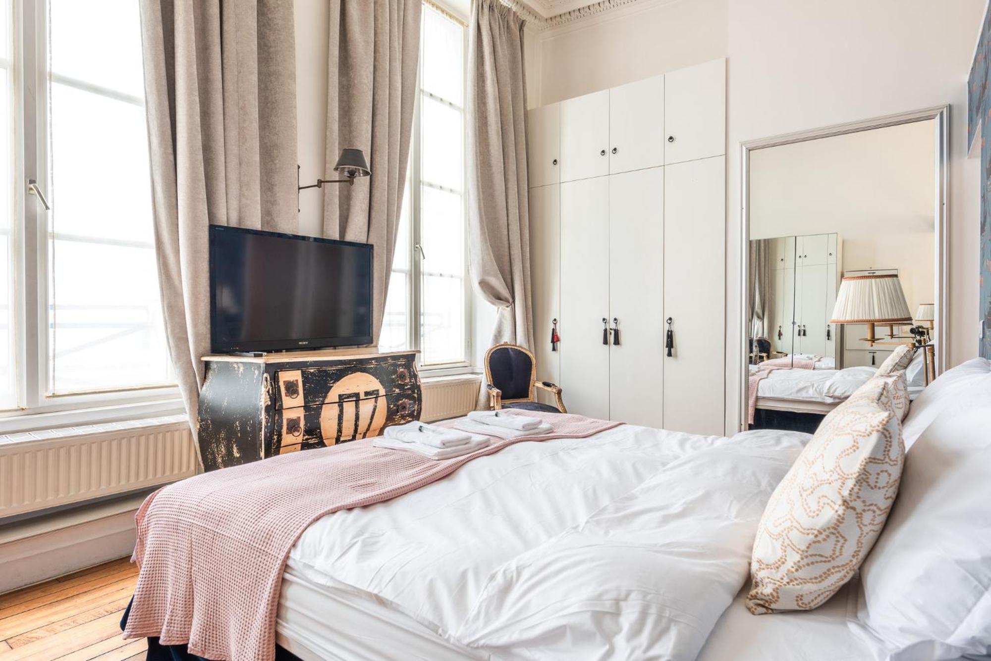 Luxury Typical Parisian Flat - 5 Min From Louvre Parigi