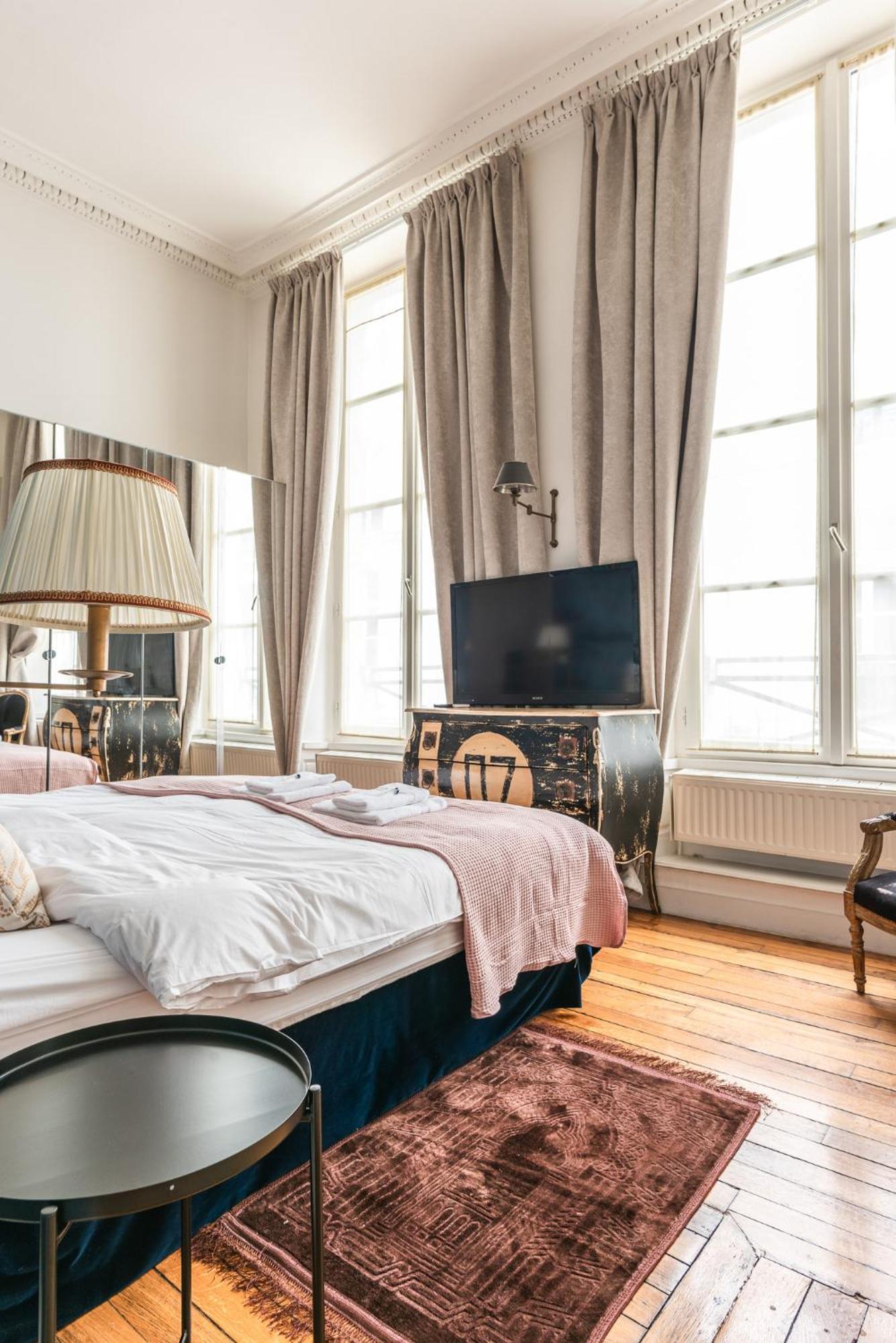 Luxury Typical Parisian Flat - 5 Min From Louvre Appartamento