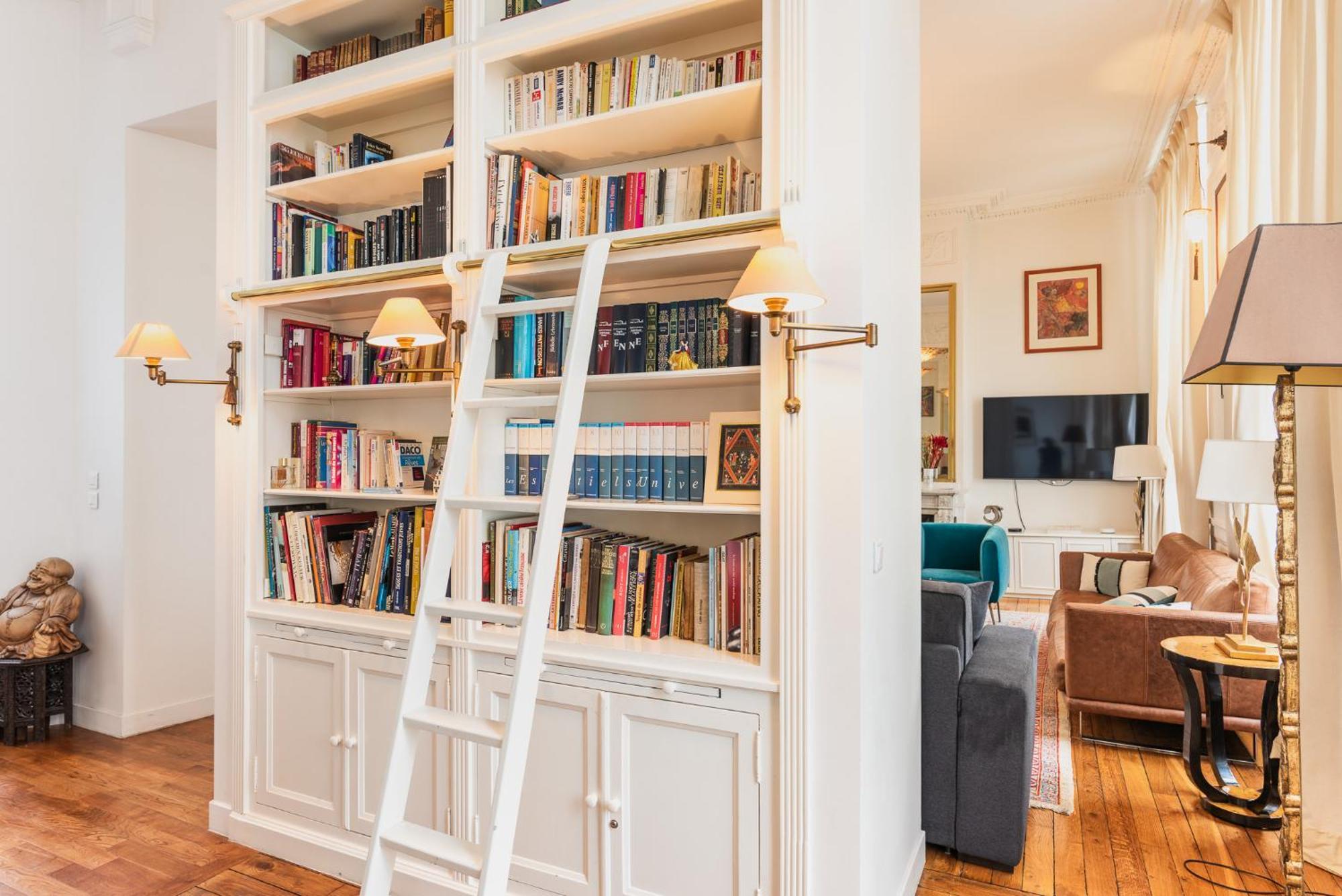 Luxury Typical Parisian Flat - 5 Min From Louvre Parigi