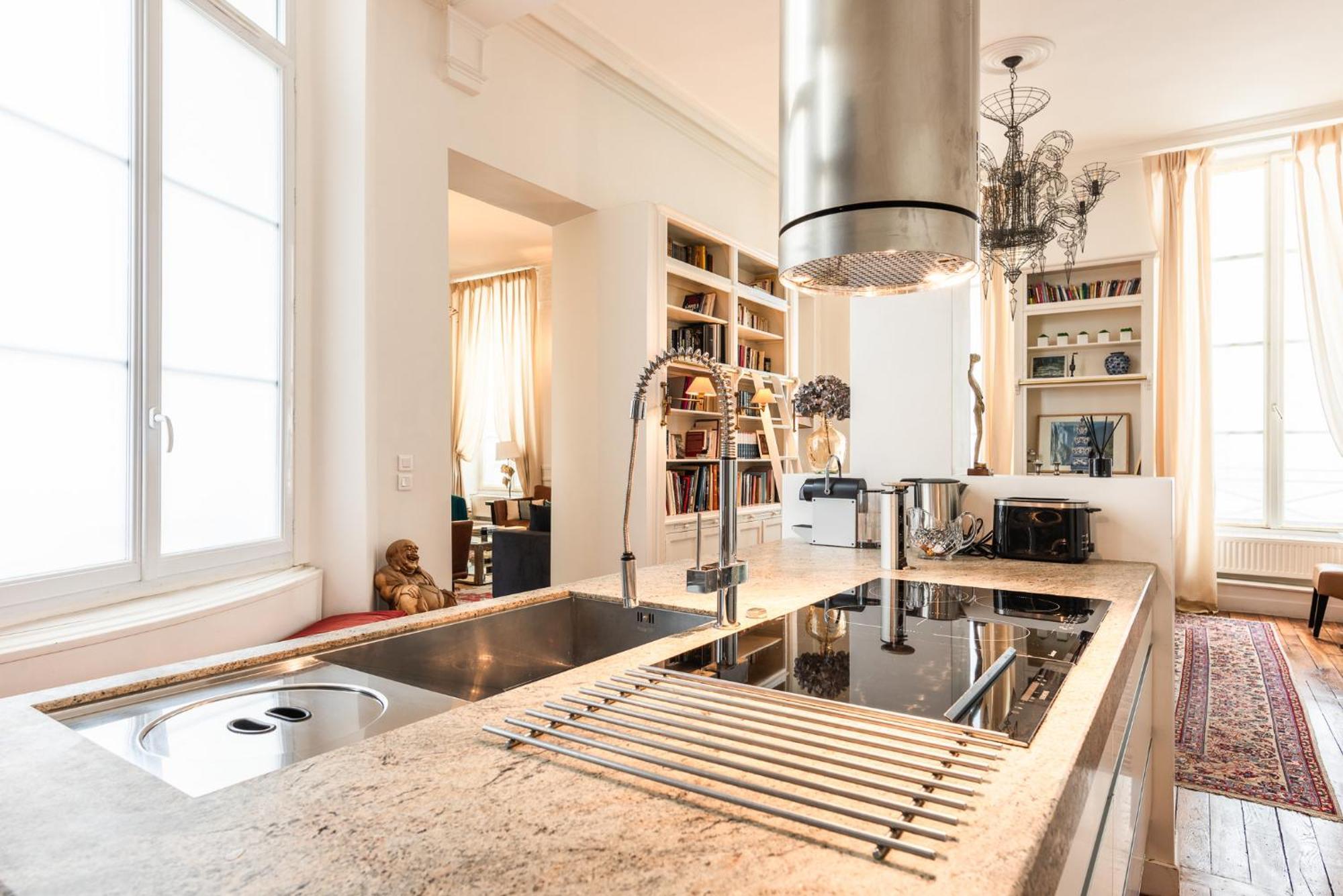 Appartamento Luxury Typical Parisian Flat - 5 Min From Louvre