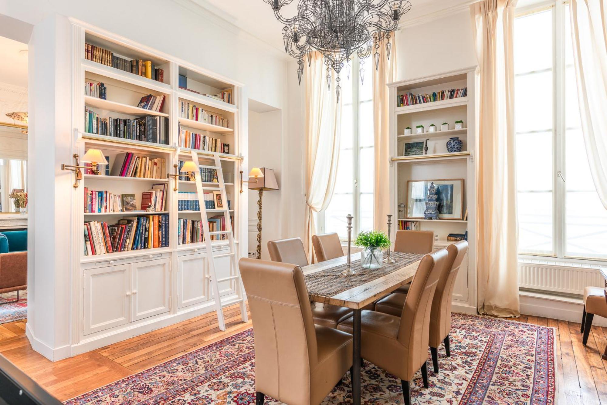 Luxury Typical Parisian Flat - 5 Min From Louvre Appartamento Parigi